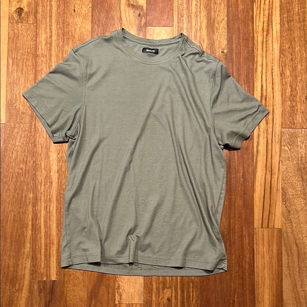 Alfani Green Short Sleeve Tee Modern Casual Design